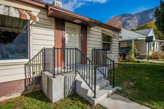 How to Estimate Closing Costs Before Buying a Home